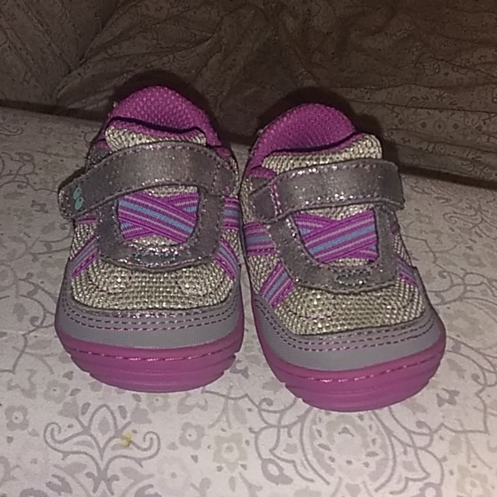 Baby girl Shoes - Picture 2 of 3
